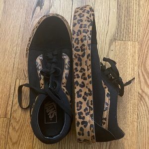 Vans leopard platform